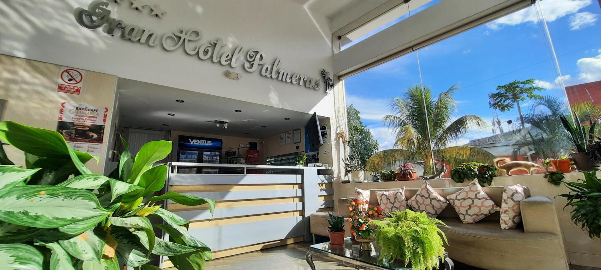 Gran Hotel Palmeras Хаен Екстериор снимка
